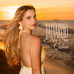 Ecrin Su Çoban — Yalvariyo