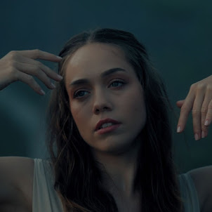 Elaris — Into You